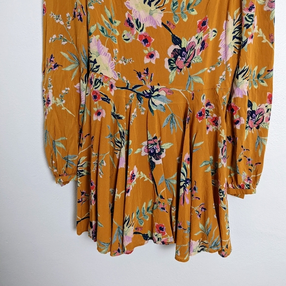 Urban Outfitters Ecote Floral Sweetheart Neckline Mini Dress Yellow Size 0 - Picture 6 of 9